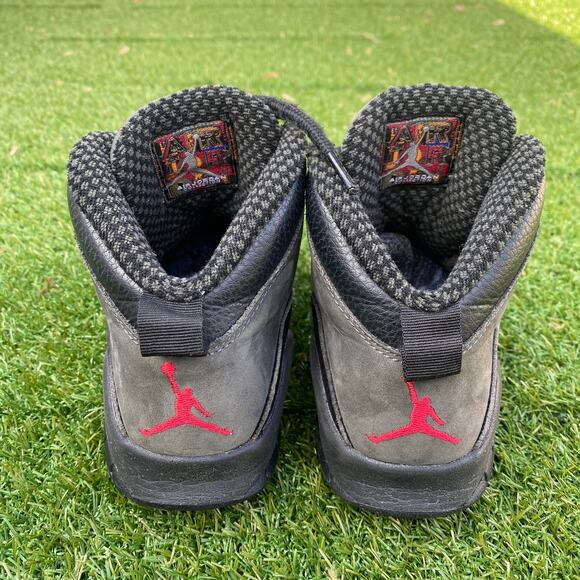 Jordan 10 Retro Dark Shadow 2018 310806-002 - Picture 2 of 6